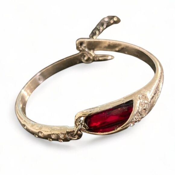 Silver Tone Red Stone Rhinestone Bracelet NWT Elegant - Picture 1 of 4